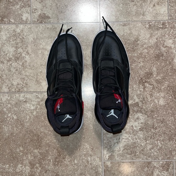 Jordan Fadeaway 'Black & White' - Picture 4 of 6